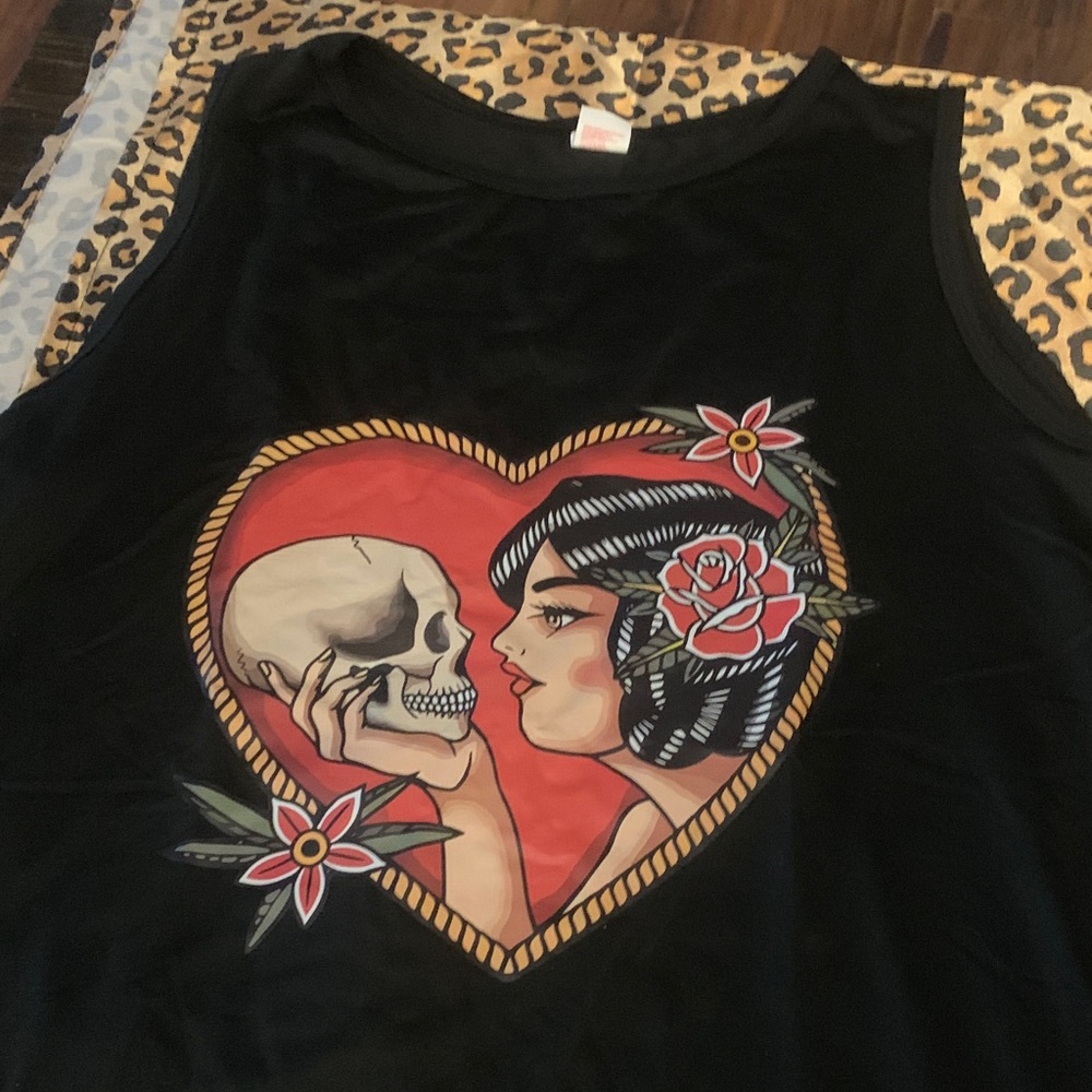 Black Graphic Women Top